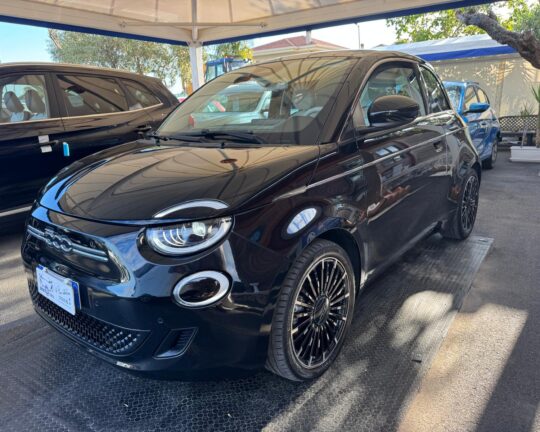 Fiat 500 500e Berlina 42 kWh La Prima