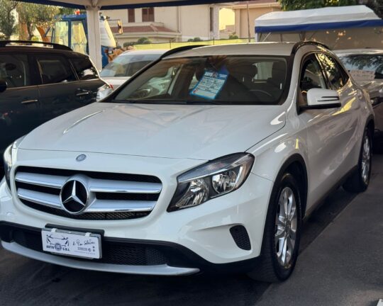 Mercedes-benz GLA 180 d Business
